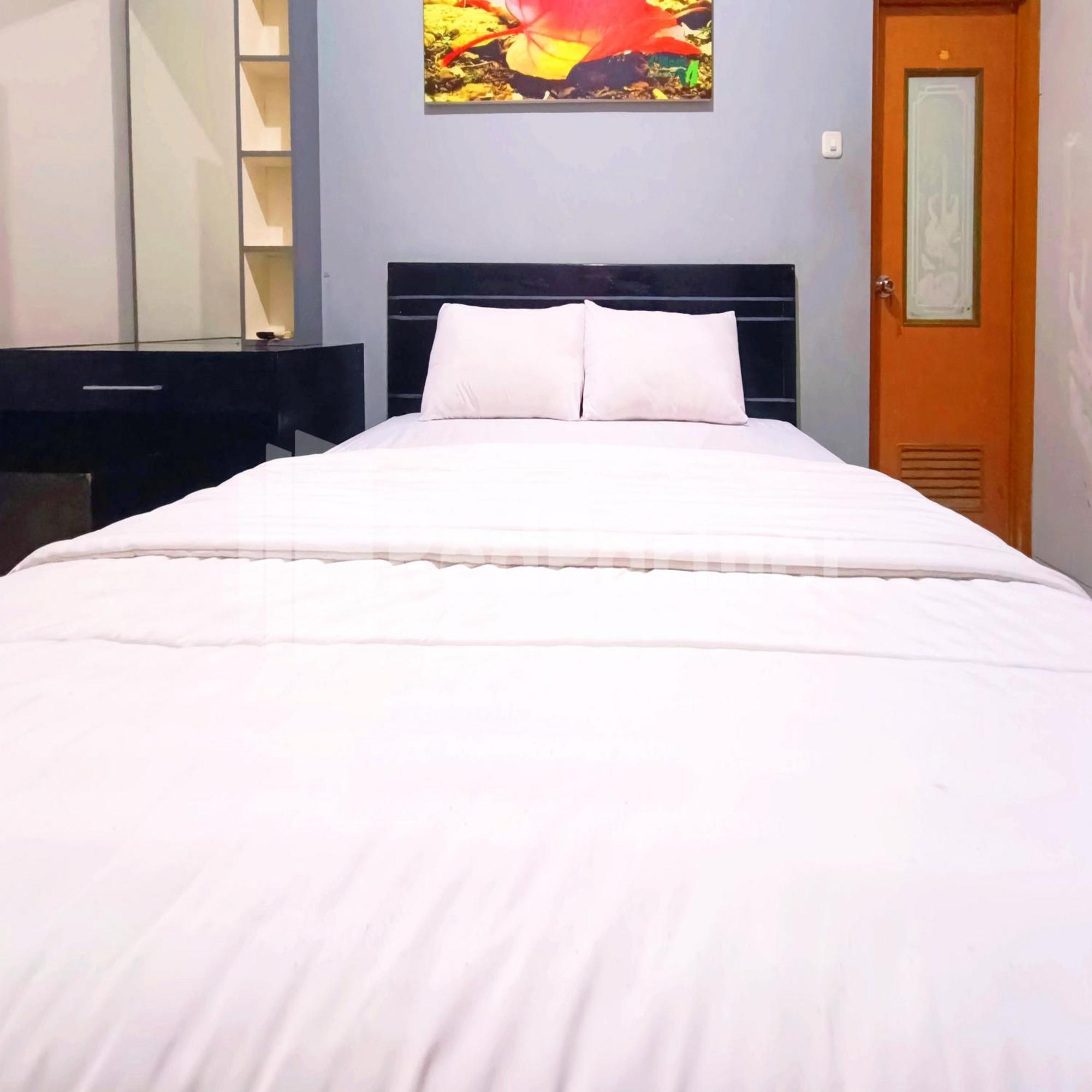 D'Waru Homestay Syariah Near Jl Slamet Riyadi Mitra Reddoorz Surakarta  Экстерьер фото