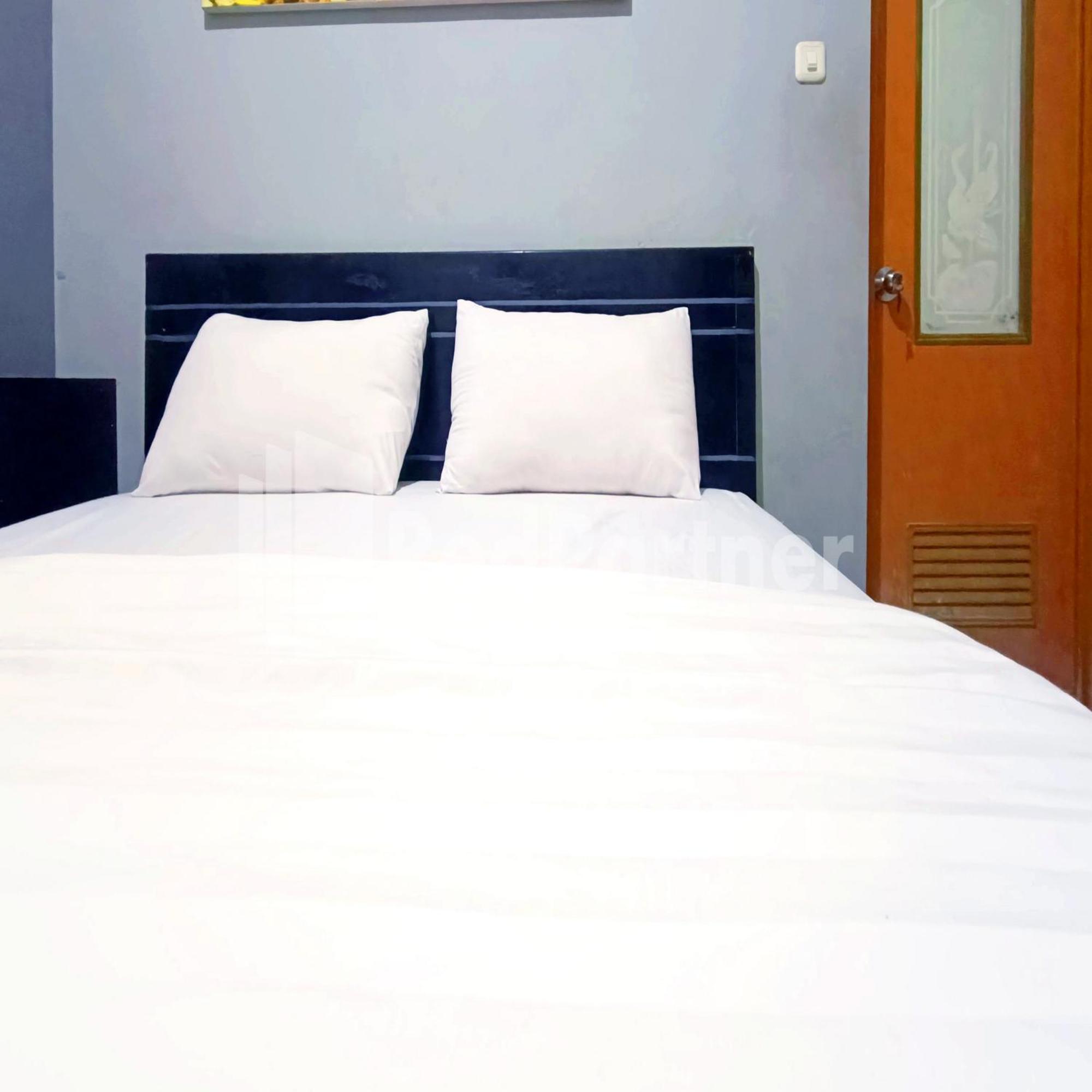 D'Waru Homestay Syariah Near Jl Slamet Riyadi Mitra Reddoorz Surakarta  Экстерьер фото