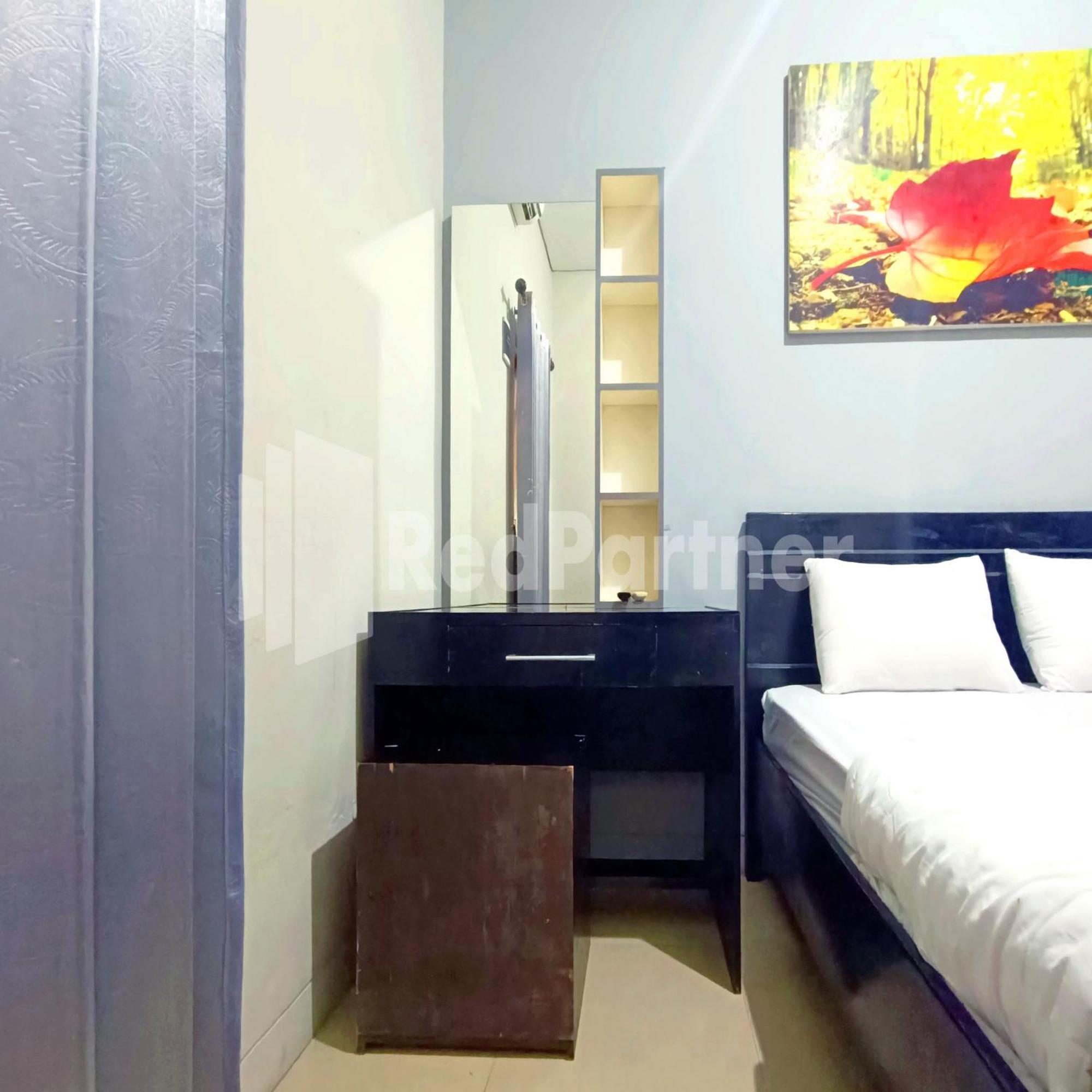 D'Waru Homestay Syariah Near Jl Slamet Riyadi Mitra Reddoorz Surakarta  Экстерьер фото