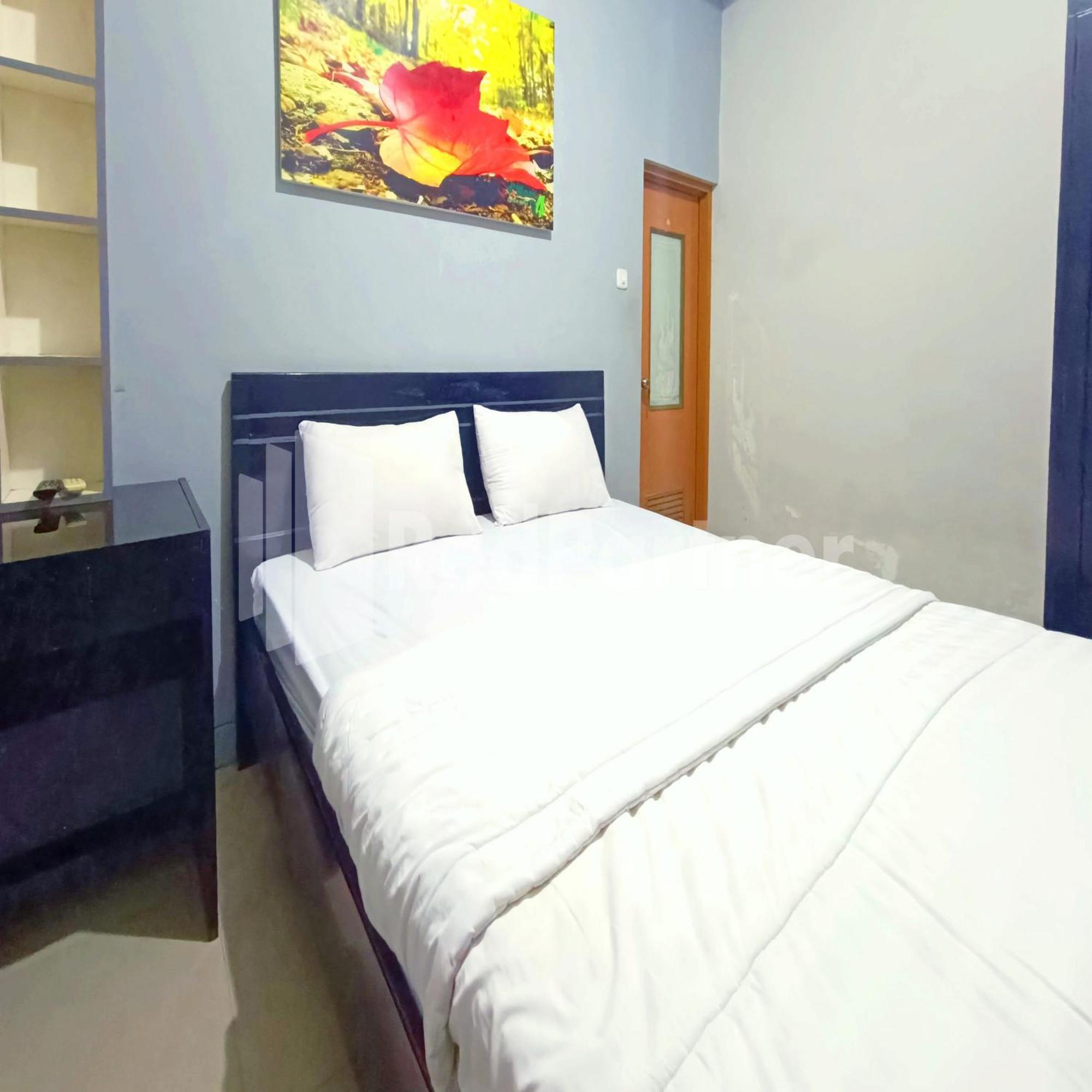 D'Waru Homestay Syariah Near Jl Slamet Riyadi Mitra Reddoorz Surakarta  Экстерьер фото