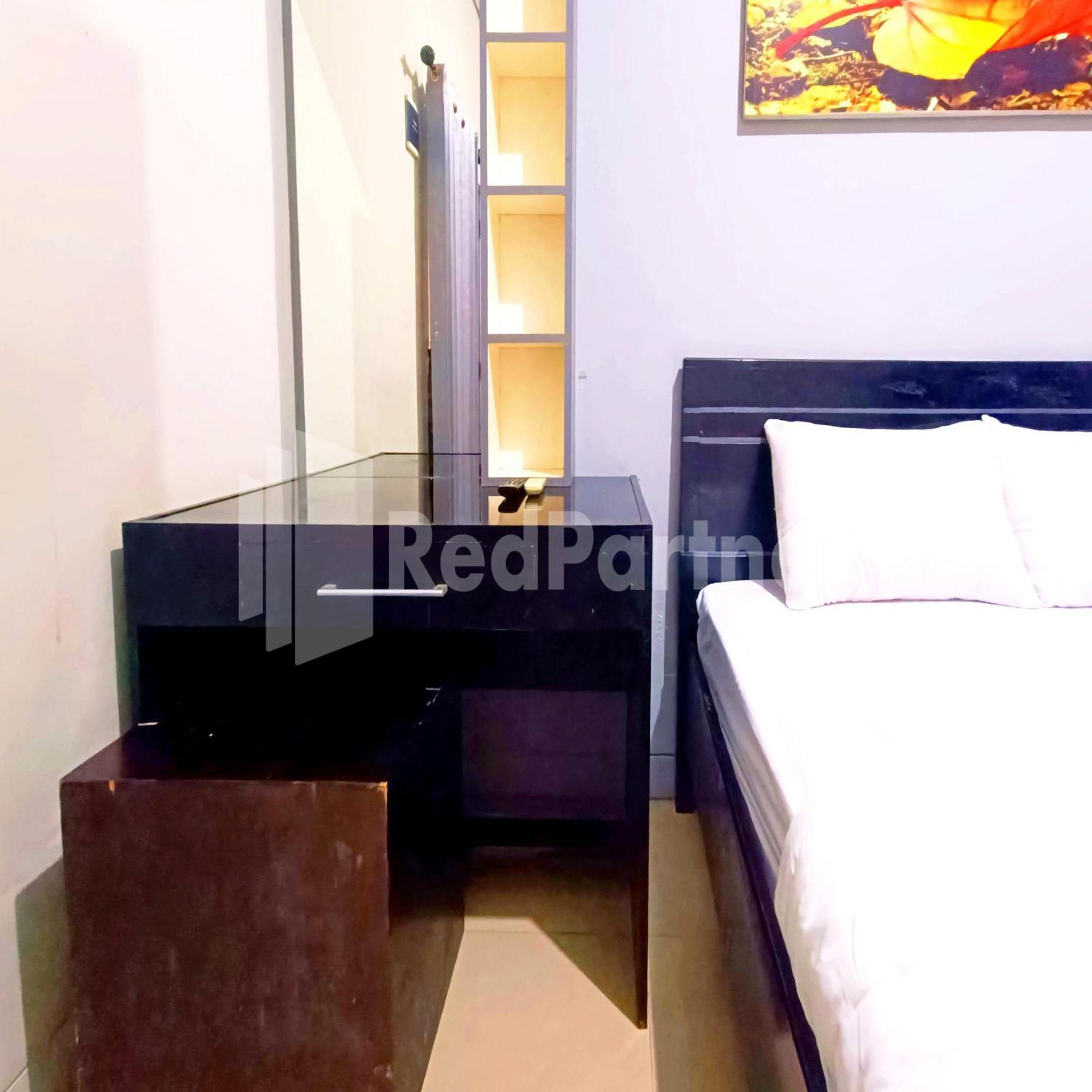 D'Waru Homestay Syariah Near Jl Slamet Riyadi Mitra Reddoorz Surakarta  Экстерьер фото